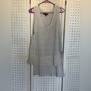 Banana Republic Textured Knit Top in Gray